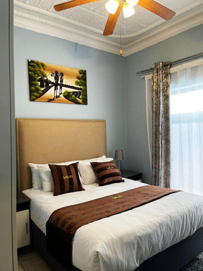La-Nuel Guest Lodge Boksburg Exteriör bild
