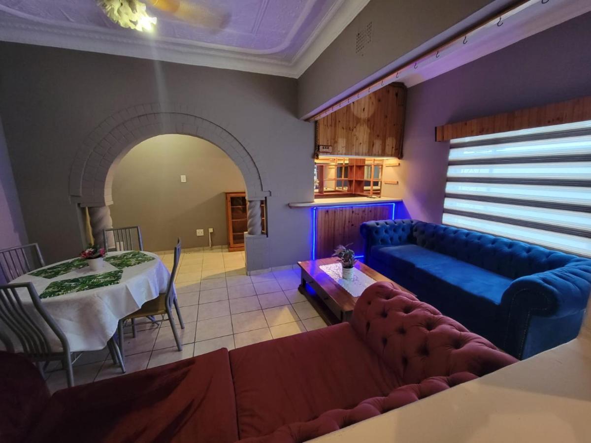 La-Nuel Guest Lodge Boksburg Exteriör bild